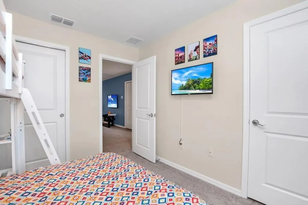 5 Bed Townhome! Townhouse Davenport United States