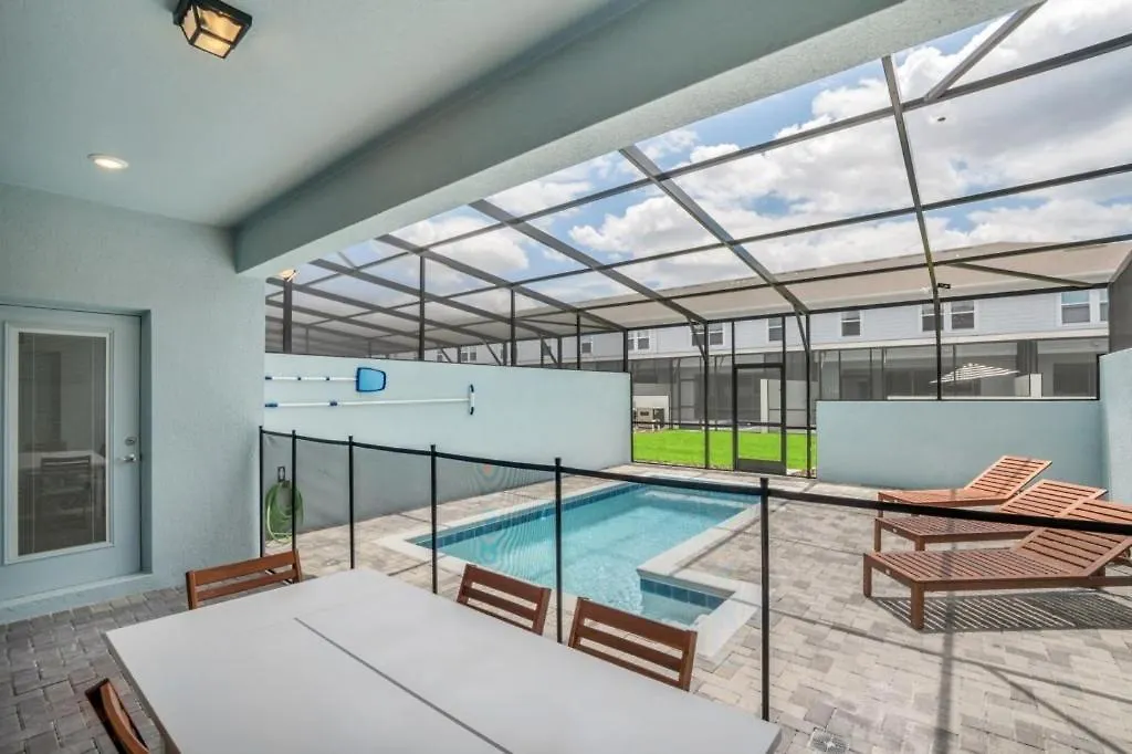 Holiday home 5 Bed Townhome! Townhouse Davenport United States