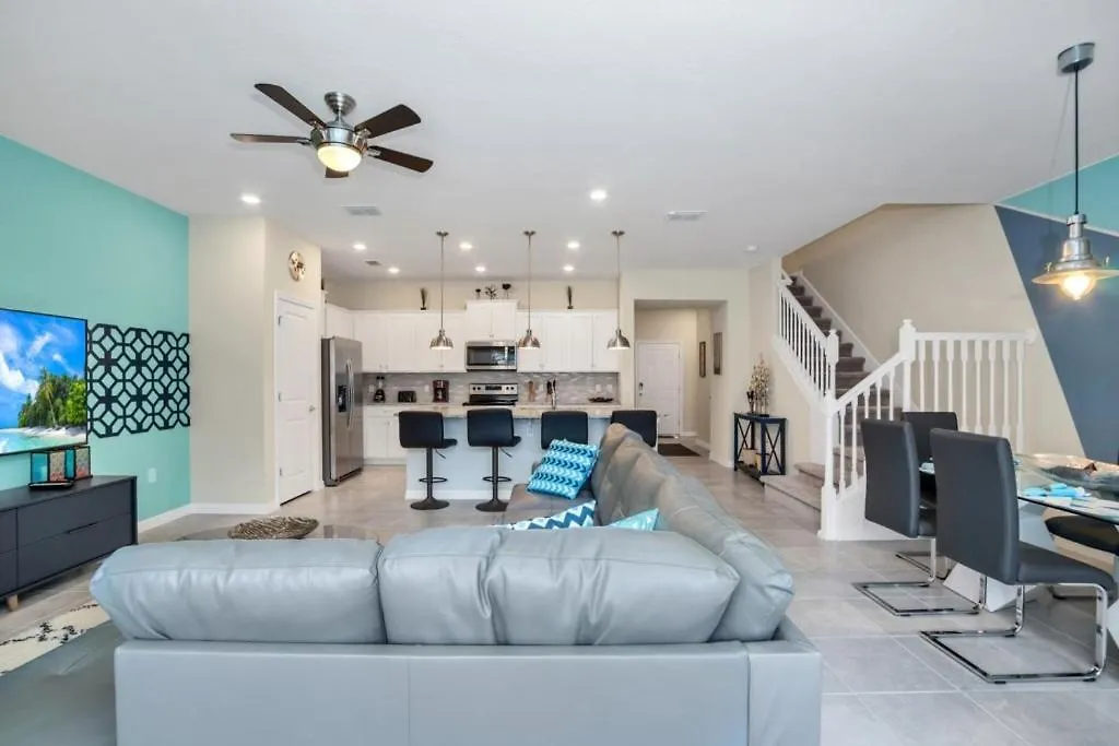 5 Bed Townhome! Townhouse Davenport United States