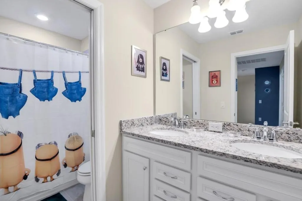 5 Bed Townhome! Townhouse Davenport 0*,